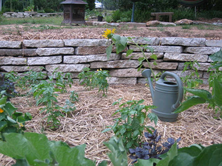 urbancrete Recycled Concrete Wall Project from Mother Earth News (click to enlarge)
