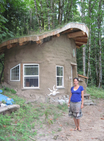 Earthbag cabin in Portland, Oregon, built by Scott Howard of Earthen Hand Natural Building