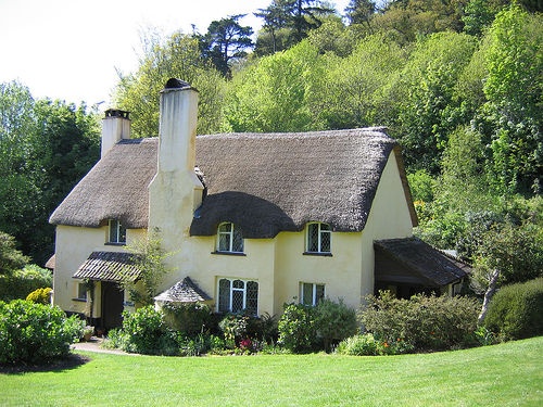 The Beauty of Traditional Thatching – Natural Building Blog