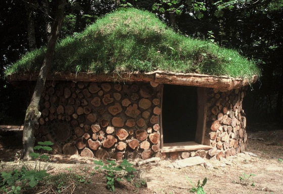 Wholewoods Natural Buildings -- recreating traditional architecture with natural materials