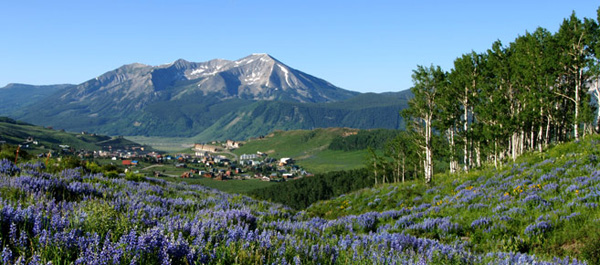 Scenic tourist towns such as Gunnison, CO are common in many parts of the US