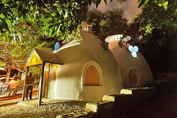 Konbit earthbag dome shelters in Haiti