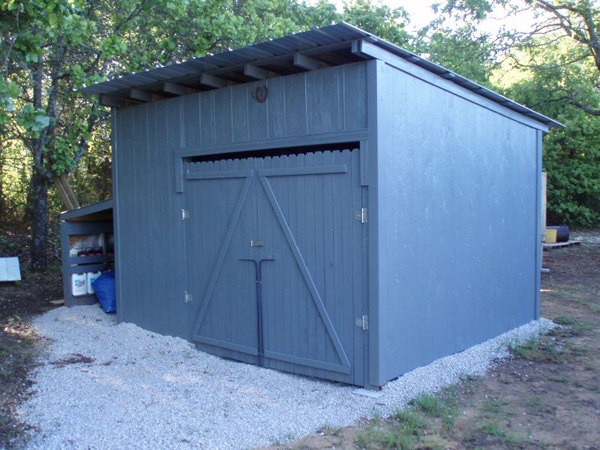 Low cost pallet shed