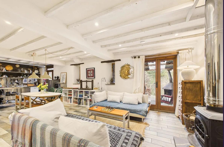 An 18th Century Barn Conversion in the U.K. – Natural Building Blog
