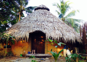 Zak’s earthbag hut in Palawan, Philippines