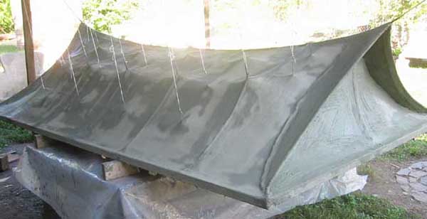 Learn how to build a lightweight roof out of burlap, cement and acrylic.