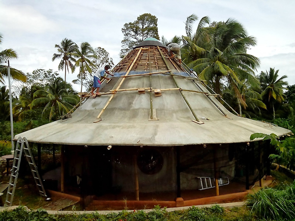 Low tech ferrocement roof in the Philippines