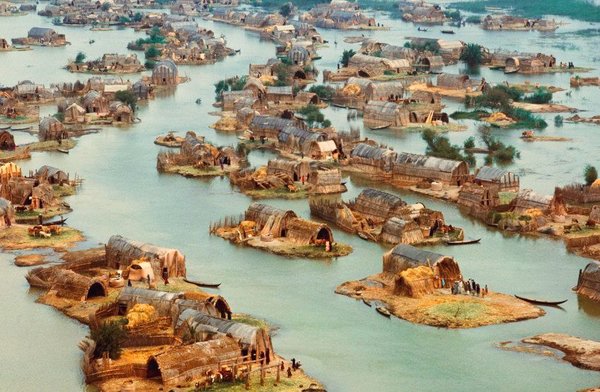 The floating basket homes of Iraq made of reeds