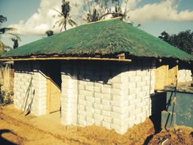 This type of environment-friendly earthbag homes will soon rise in Barangay Lajala, Coron, Palawan for the survivors of supertyphoon Yolanda. (Jonathan L. Mayuga)