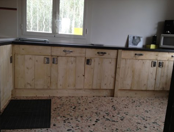 Pallet kitchen cabinets