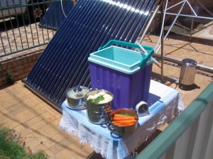 Solar food steamer